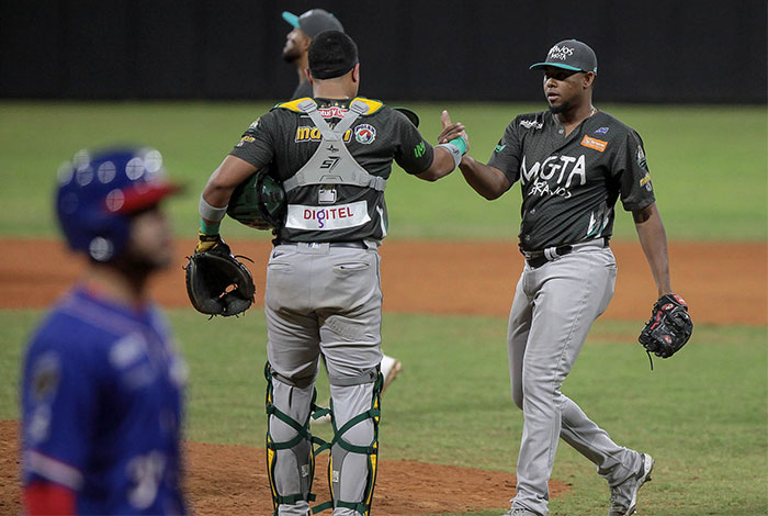 Bravos de Margarita barrió a Tiburones como visitante