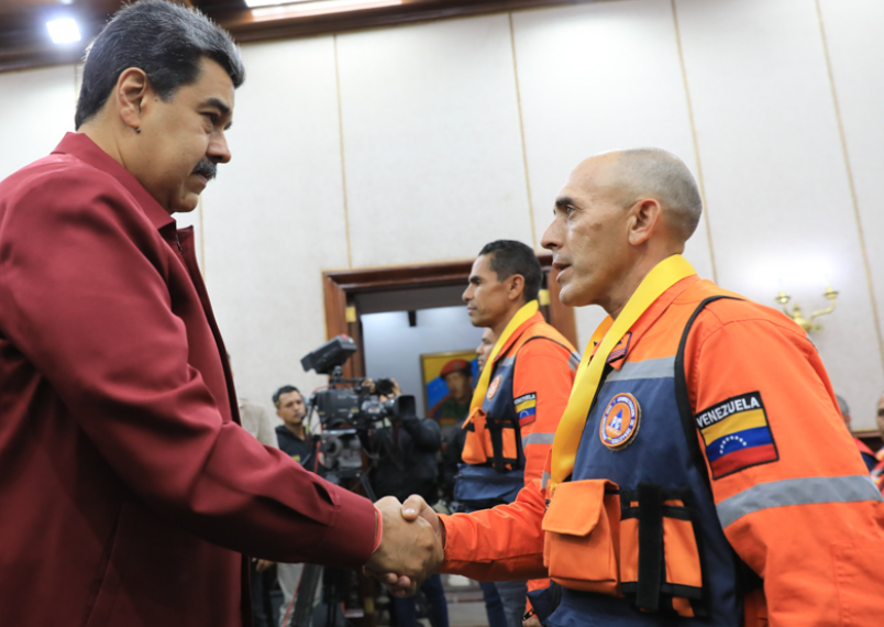 Maduro entrega orden Francisco de Miranda  en su segunda clase a Fuerza de Tarea Humanitaria Simón Bolívar