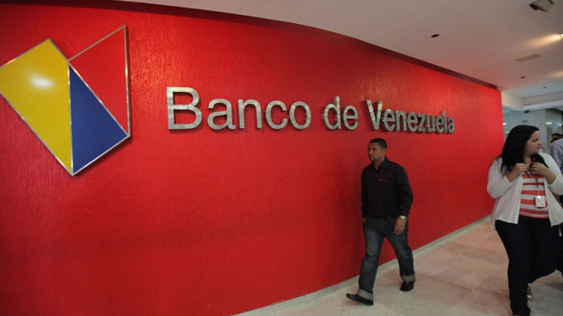 Bancos de Venezuela y Colombia trabajan para restablecer canales de pago entre ambos países