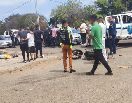 Falleció un funcionario de Cpbez al estrellarse en su moto