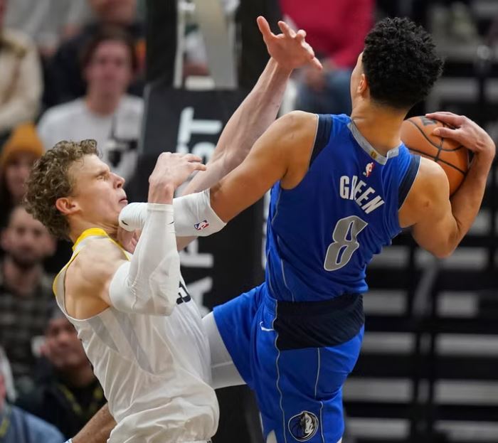 Mavericks, sin Doncic, superó con comodidad a Jazz (Video)