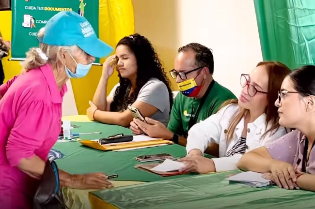 Activan servicio de permisos de viaje a menores en terminal de Maracaibo durante el Carnaval