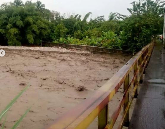 Cerrado el paso ante crecida del río Mucujepe, estado Mérida