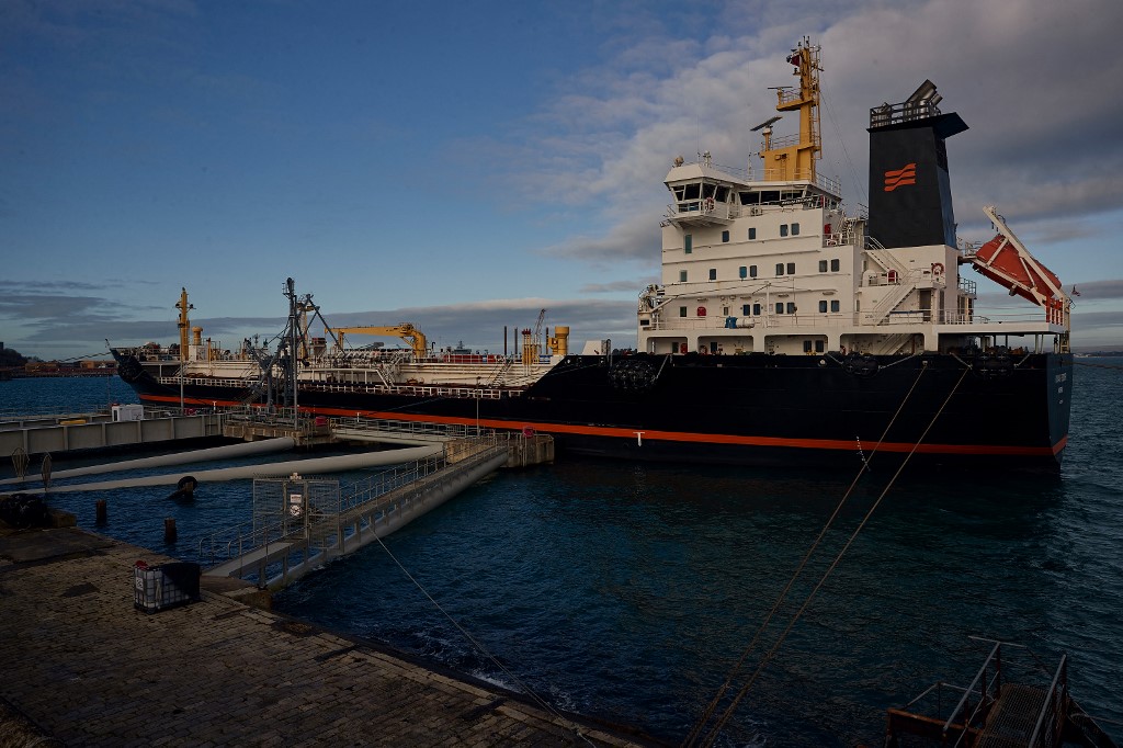 Piratas atacan un petrolero danés en costas del Golfo de Guinea