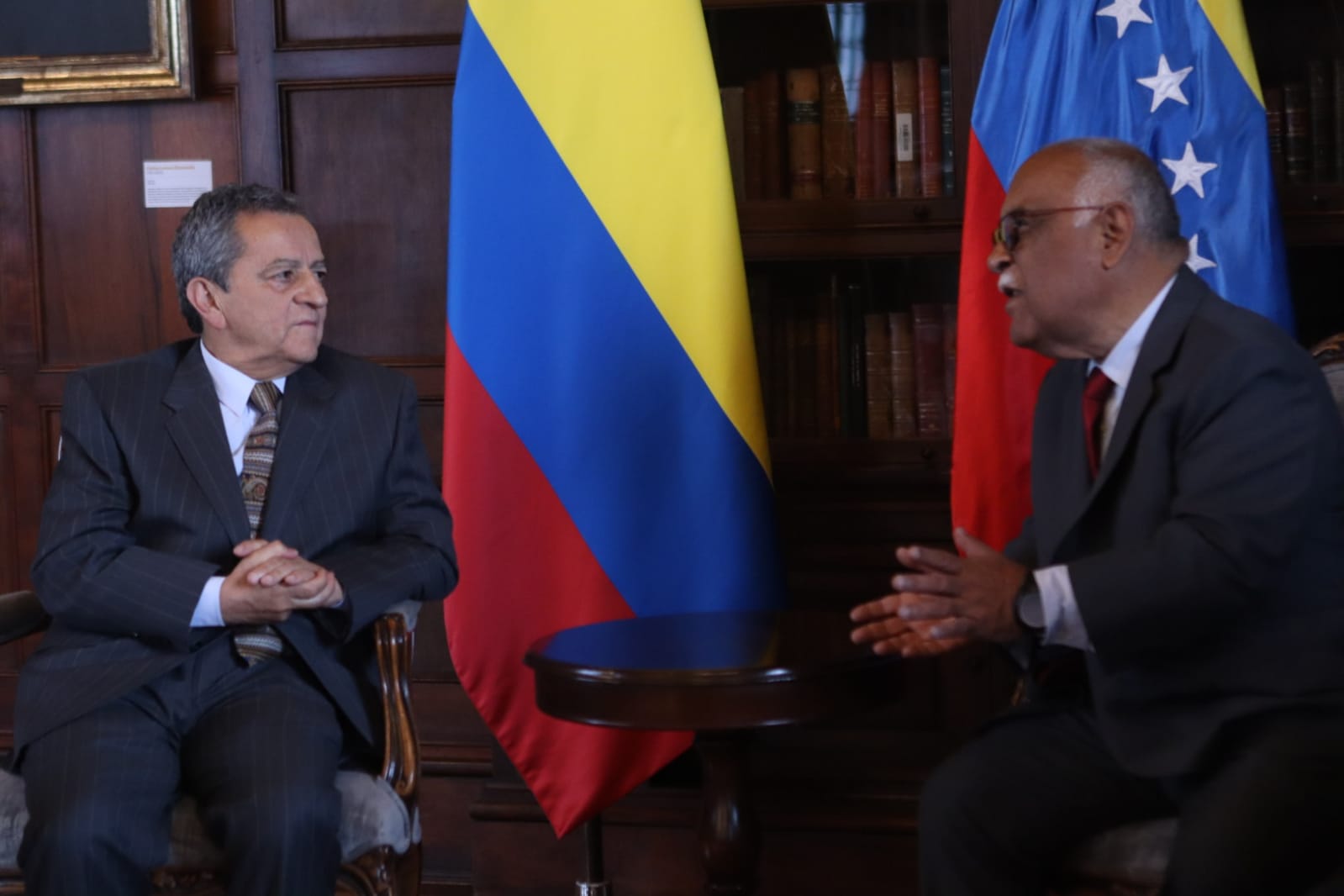 Embajador de Venezuela en Colombia presentó credenciales