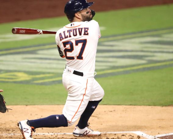 Despertó con el madero José Altuve en los campos de entrenamientos