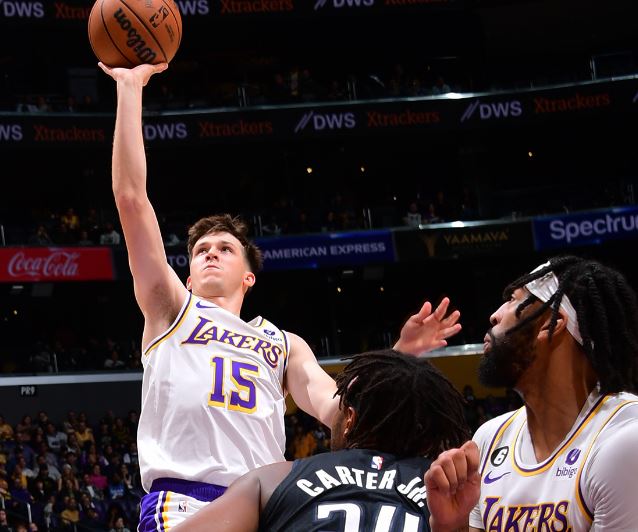 Austin Reaves encestó 35 puntos en victoria de Lakers sobre Magic (Video)