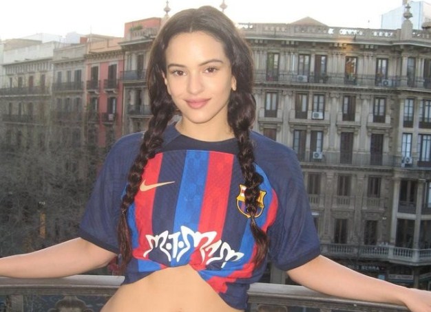 Rosalía y su Motomami lucirán en la camiseta del Barcelona para el Clásico liguero