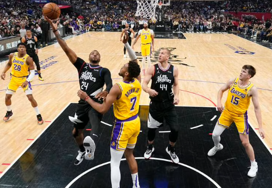 Clippers se impone sobre Lakers de la mano de Powell y Leonard