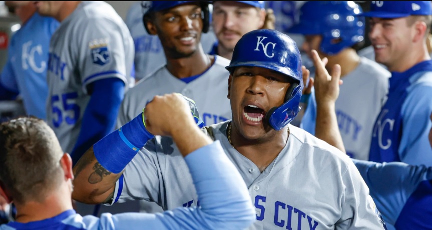 El béisbol es lo mejor: Salvador Pérez conectó su octavo cuadrangular