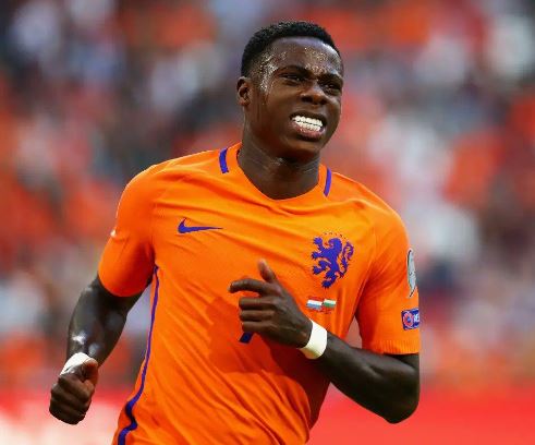 Investigan al futbolista Quincy Promes por traficar más de una tonelada de cocaína