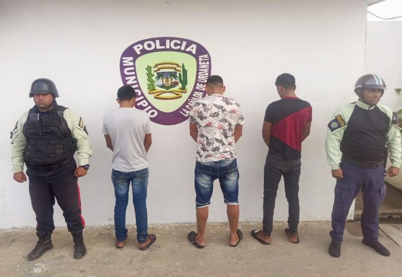 Cuatro hombres se golpearon en una avenida y los detuvo Poliurdaneta