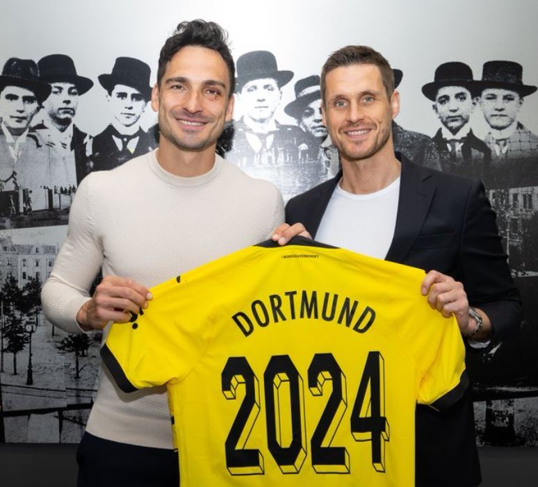 Mats Hummels renueva una temporada más con el Borussia Dortmund