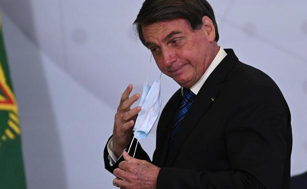 Bolsonaro confirma allanamiento policial en su casa en Brasilia y negó haber falsificado su certificado de vacunación