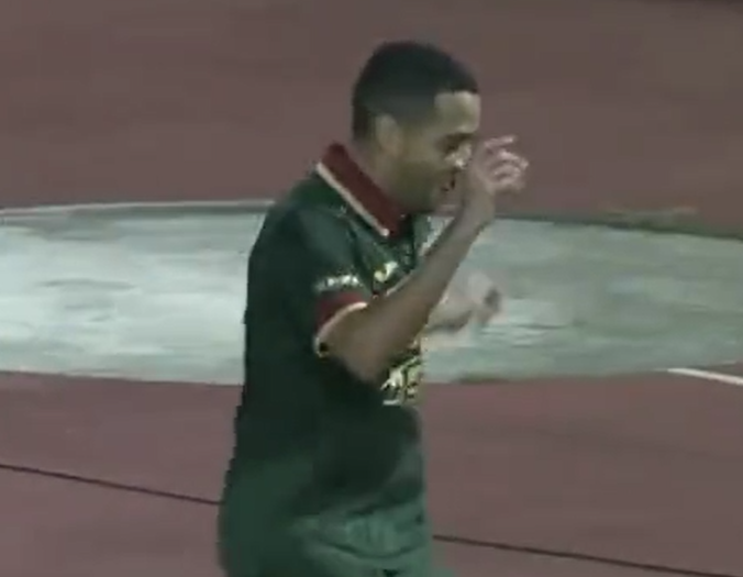 El zuliano Yohandry Orozco hizo doblete en la Copa de Malasia (Video)