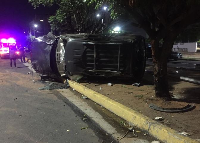 Se volcó una camioneta en La Paragua