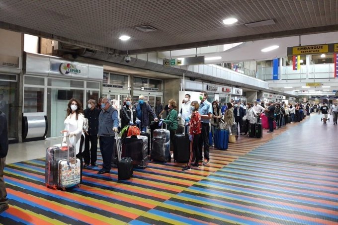 Levantaron restricciones aéreas para la entrada y salida del país