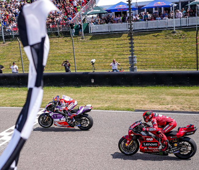 Jorge Martín triunfó en el GP de Alemania de MotoGP por solo 64 milésimas sobre Francesco Bagnania