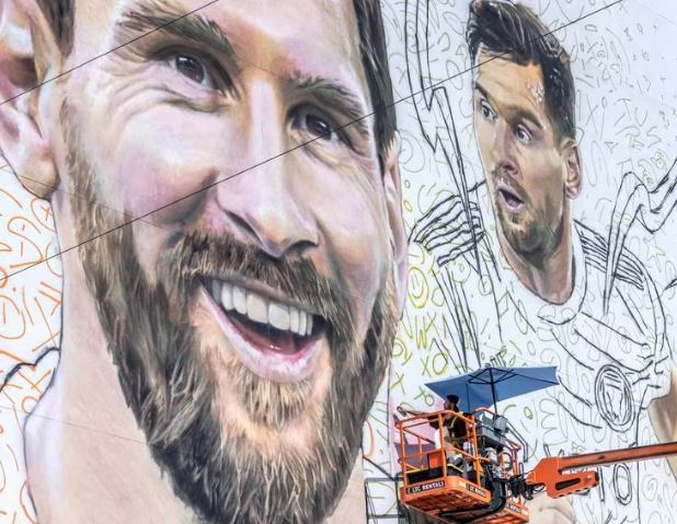 Messi y su gigante mural en Miami