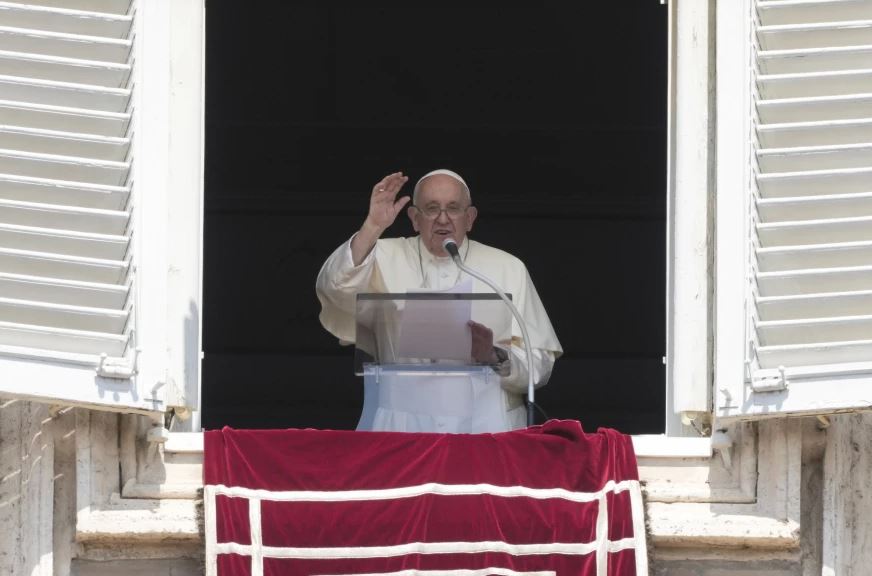 El papa Francisco pide solución pacífica a la crisis en Níger