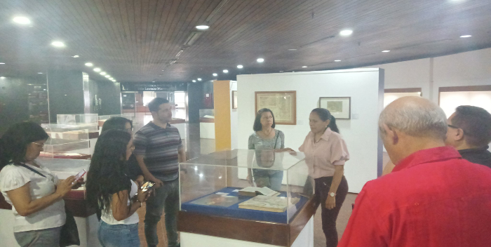 Venezuela inaugura exposición con material bibliográfico sobre zona en disputa con Guyana