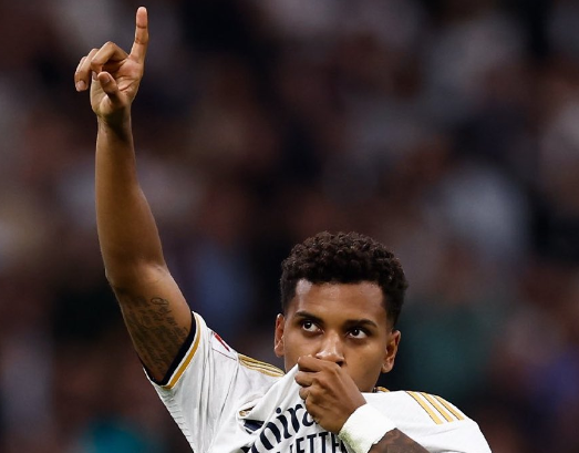 El Real Madrid goleó 3-0 al Cádiz con doblete de Rodrygo