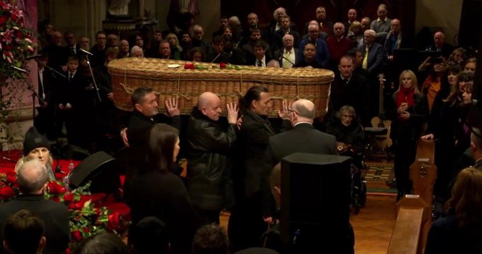 Funeral musical y homenaje en Irlanda al cantante de The Pogues, Shane MacGowan