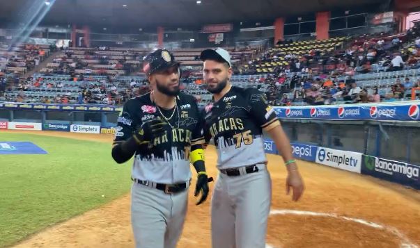 Leones le arrebató el triunfo a Águilas en el primero de la doble jornada en Maracaibo