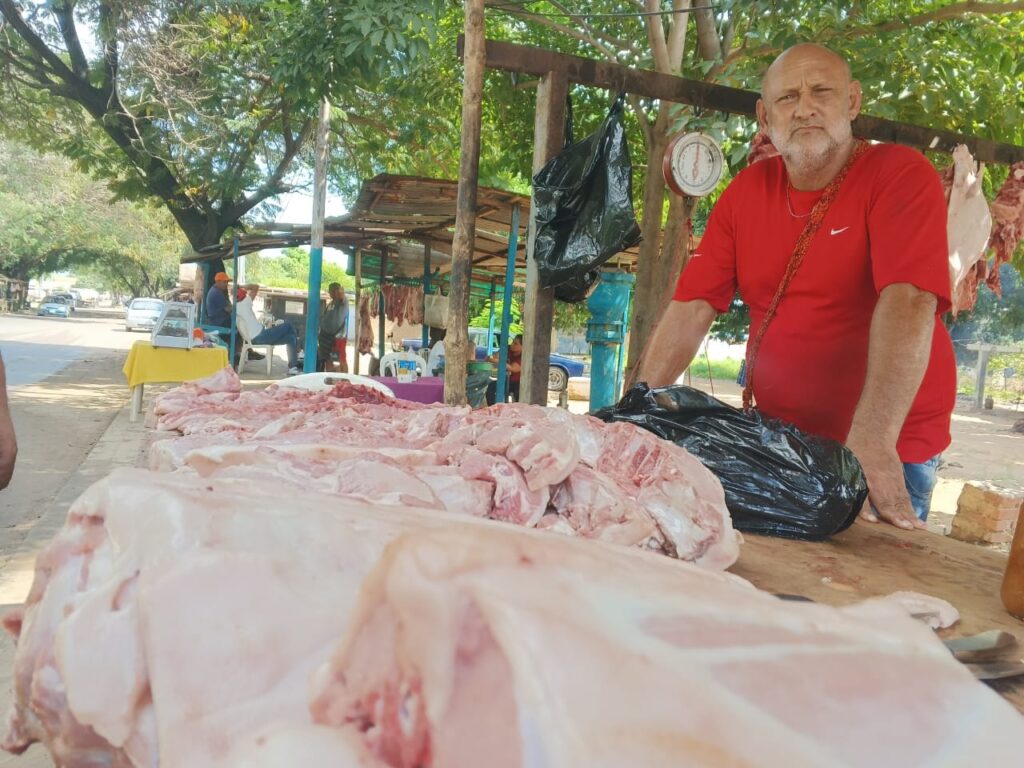 Competencia de precios del pernil en Maracaibo, ante baja de compradores a pocas horas de la Navidad