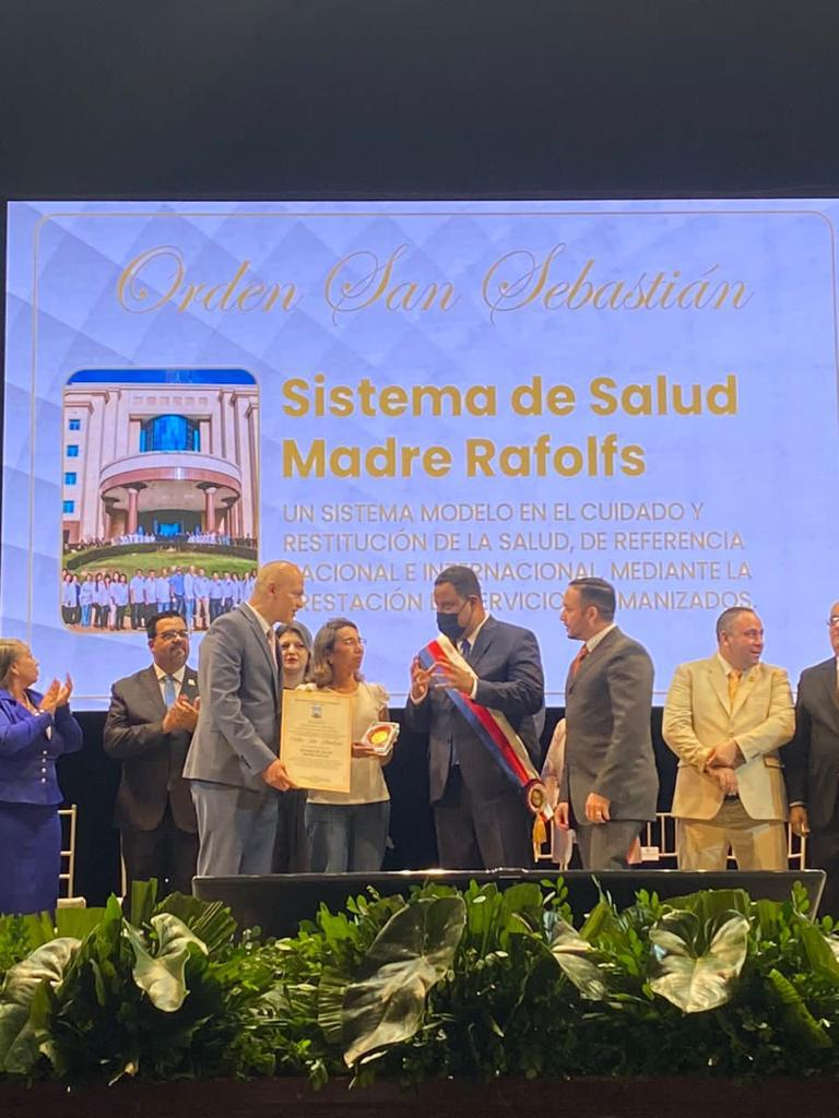 Sistema de Salud Madre Rafols recibe la Orden San Sebastián en su Primera Clase por parte de la Alcaldía de Maracaibo