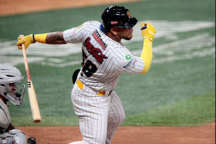 Leones se despide triunfando ante Bravos en el Monumental