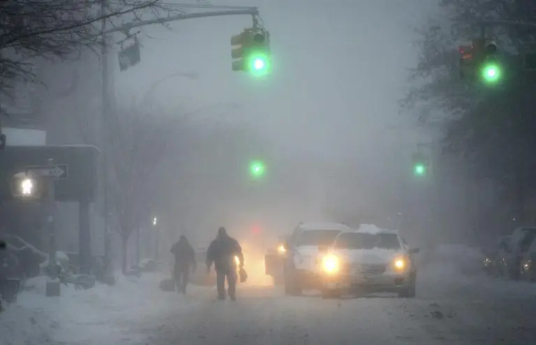 Al menos 89 personas han fallecido tras fuertes tormentas de nieve en EEUU