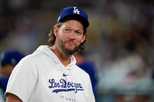 Clayton Kershaw seguirá en los Dodgers de Los Ángeles. Foto: Baseball Quotes 