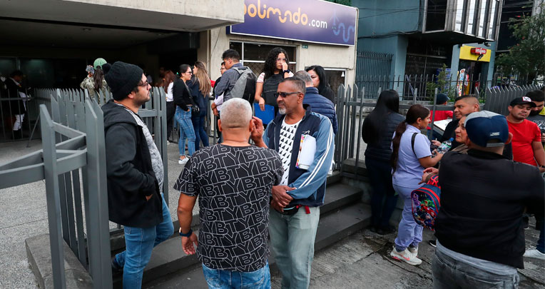 Cerca del 40% de venezolanos en Ecuador quedaría sin regularizarse tras cierre de consulado: Fundación Haciendo Panas