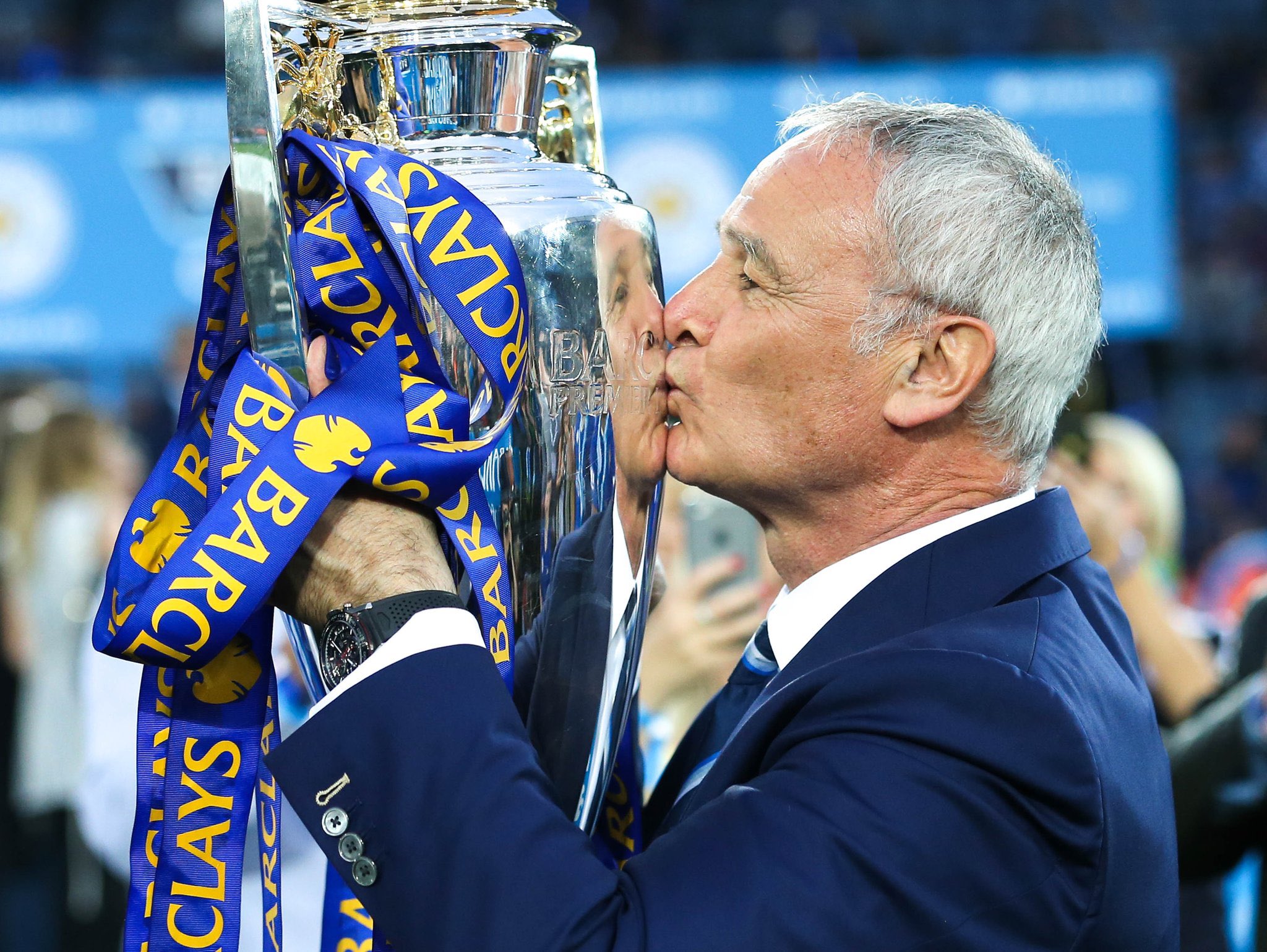 El entrenador italiano Claudio Ranieri anunció su retiro del fútbol profesional