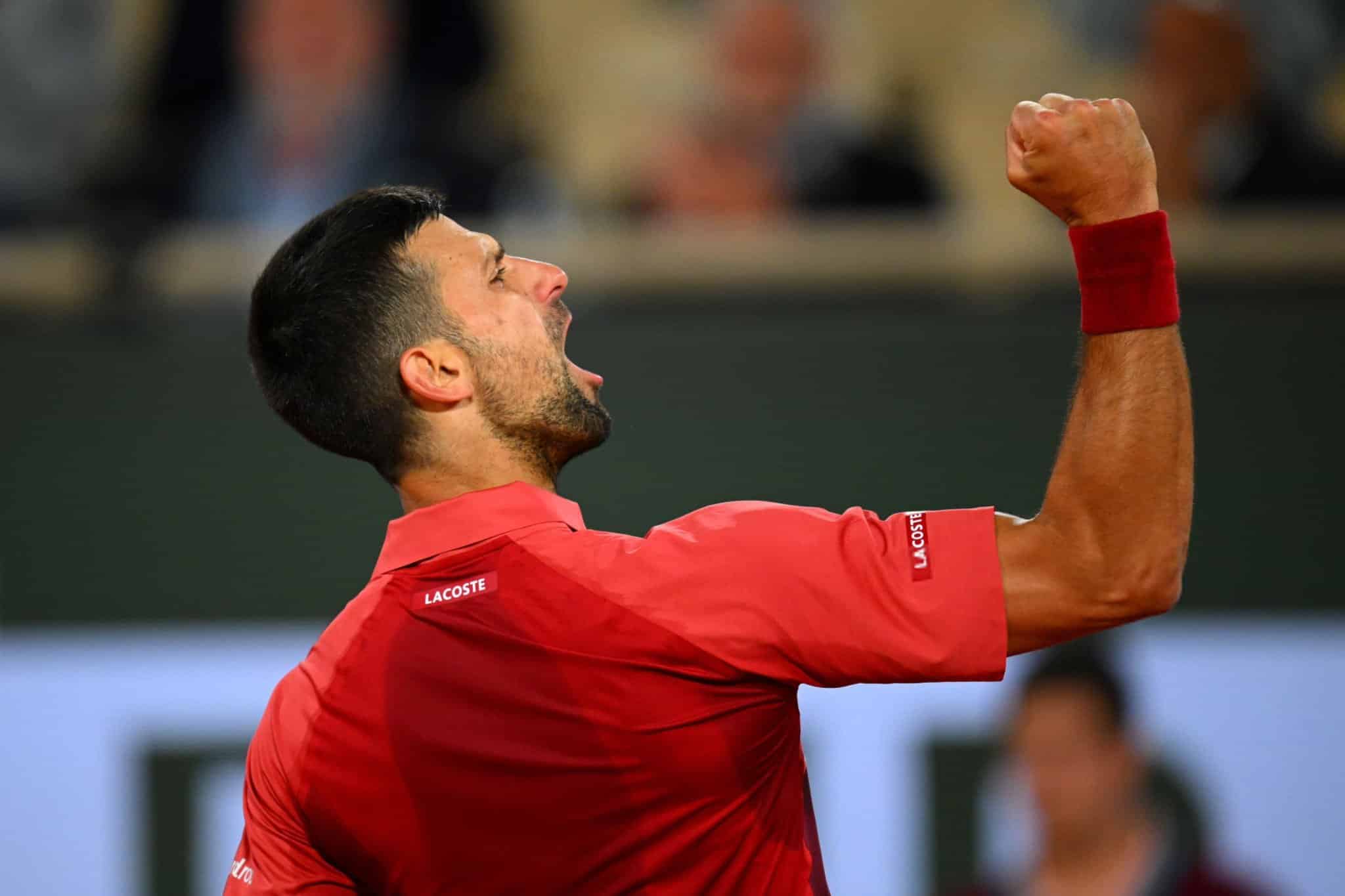 Novak Djokovic superó la primera ronda y quiere defender el título en Roland Garros