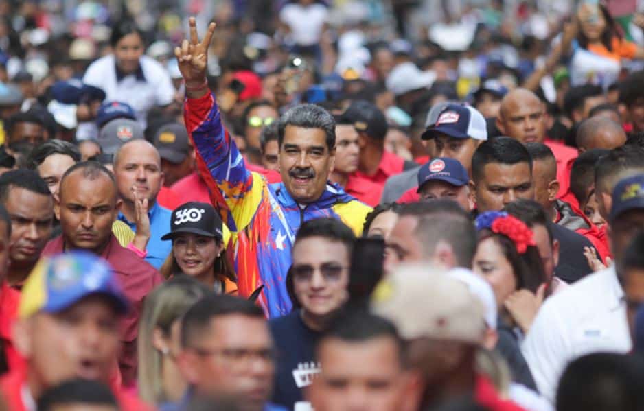 Maduro marchó junto a los jóvenes para rechazar las sanciones