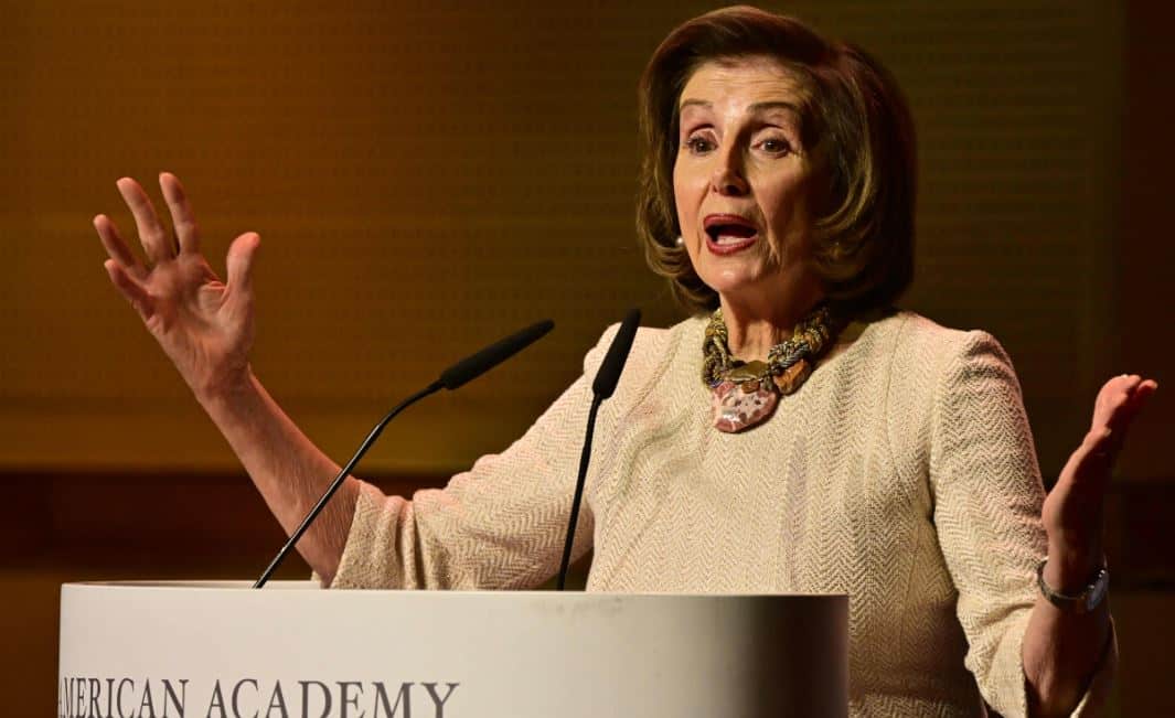 Sentencian a 40 años para el atacante del marido de Nancy Pelosi: Le causó heridas con un martillo