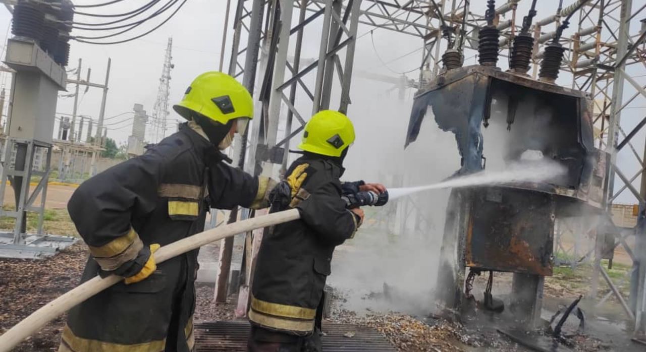 Bomberos de San Francisco controlan eventualidad de la subestación de San Felipe