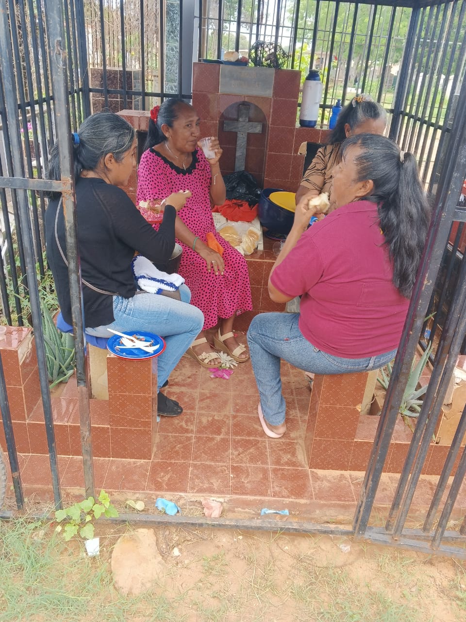 Cementerios abarrotados en el Día de las Madres en Maracaibo