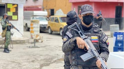 Acusan a policías de la PNB de disparar contra un adolescente motorizado en Caracas: Estaba haciendo motopiruetas (+Video)