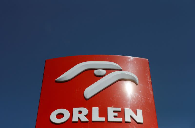 Polonia busca 330 millones de dólares en pagos de Orlen por petróleo venezolano: Reuters