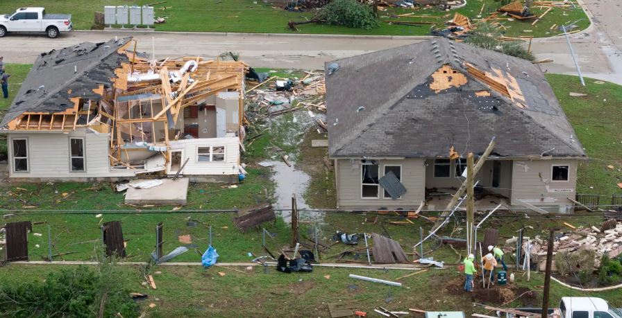 Declaran estado de emergencia en Kentucky tras tormentas que dejan 19 muertos