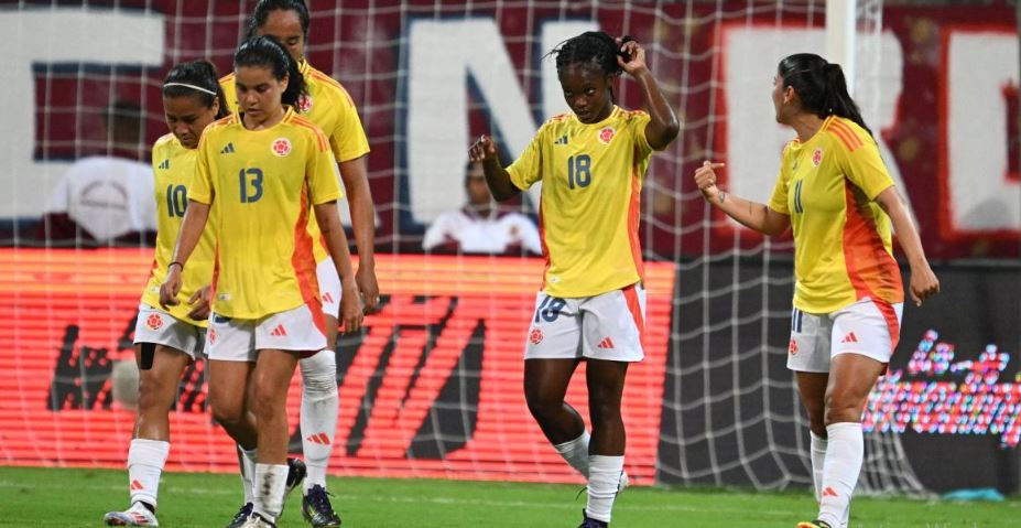 Colombia derrotó a la Vinotinto con doblete de Linda Caicedo