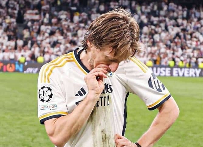 Luka Modric estaría renovando un año más con el Real Madrid