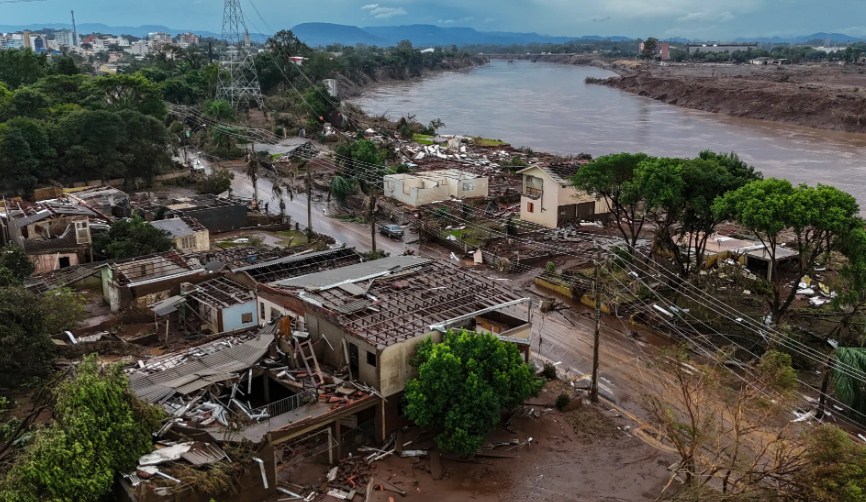 Presidente Lula aprobó un paquete de 9 mil 800 millones de dólares en ayudas para el inundado Rio Grande do Sul