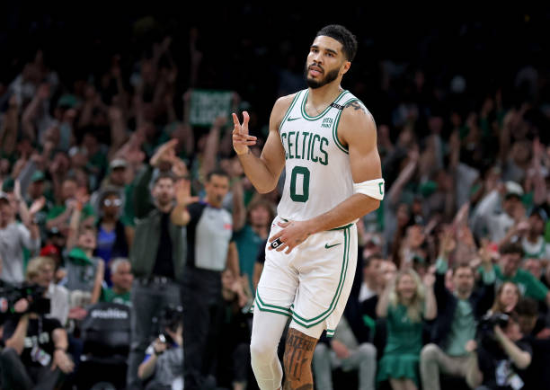 Boston se adelantó en las finales de la NBA