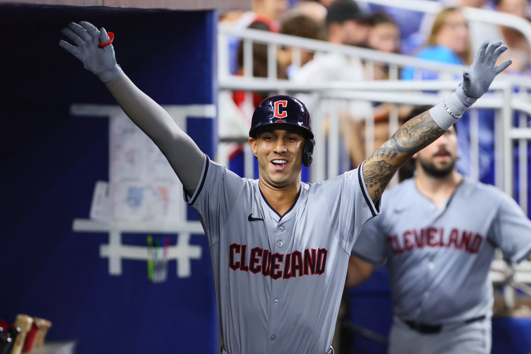 Brayan Rocchio conectó el primer cuadrangular de su carrera en Grandes Ligas