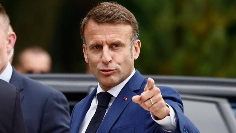 Presidente Macron pide unirse contra la extrema derecha en la segunda vuelta de las elecciones legislativas el próximo 7-Jul