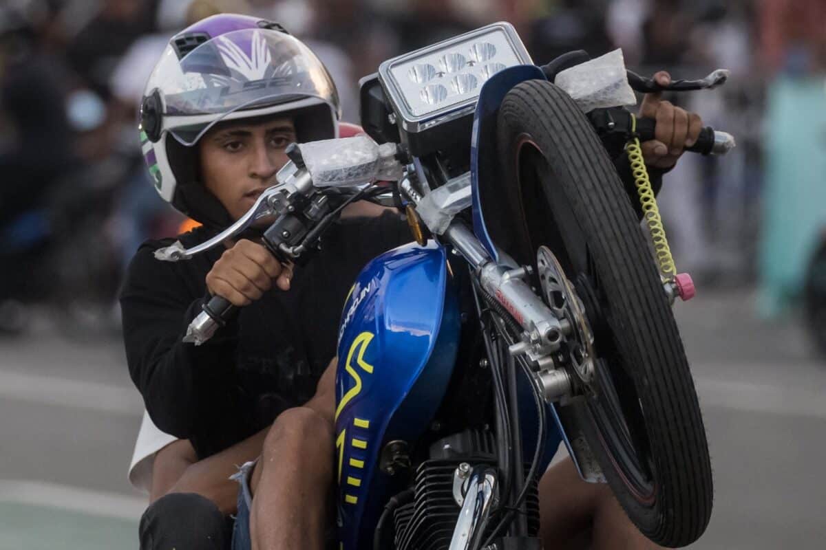 Proponen un pénsum universitario para los motopiruetas